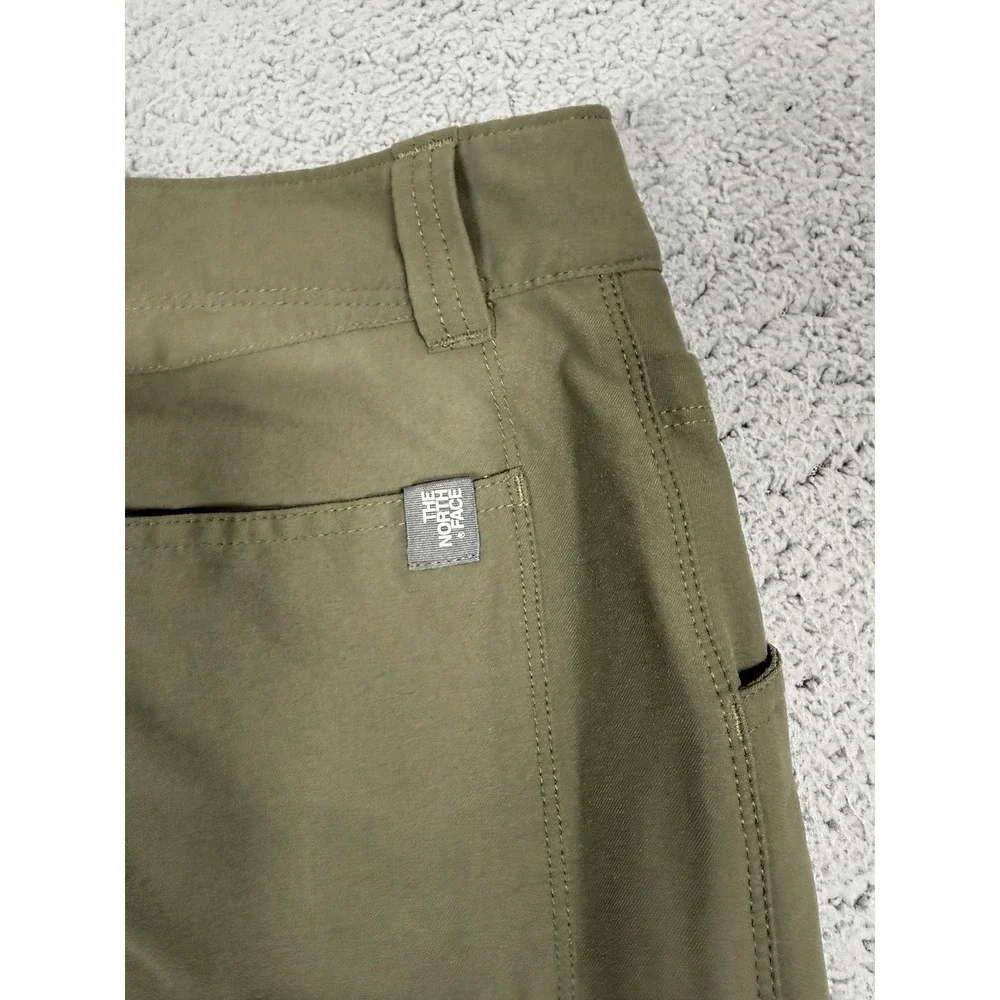 The North Face Pants Mens 30x31 Green Nylon Stretch Outdoor Hiking Chino Casual